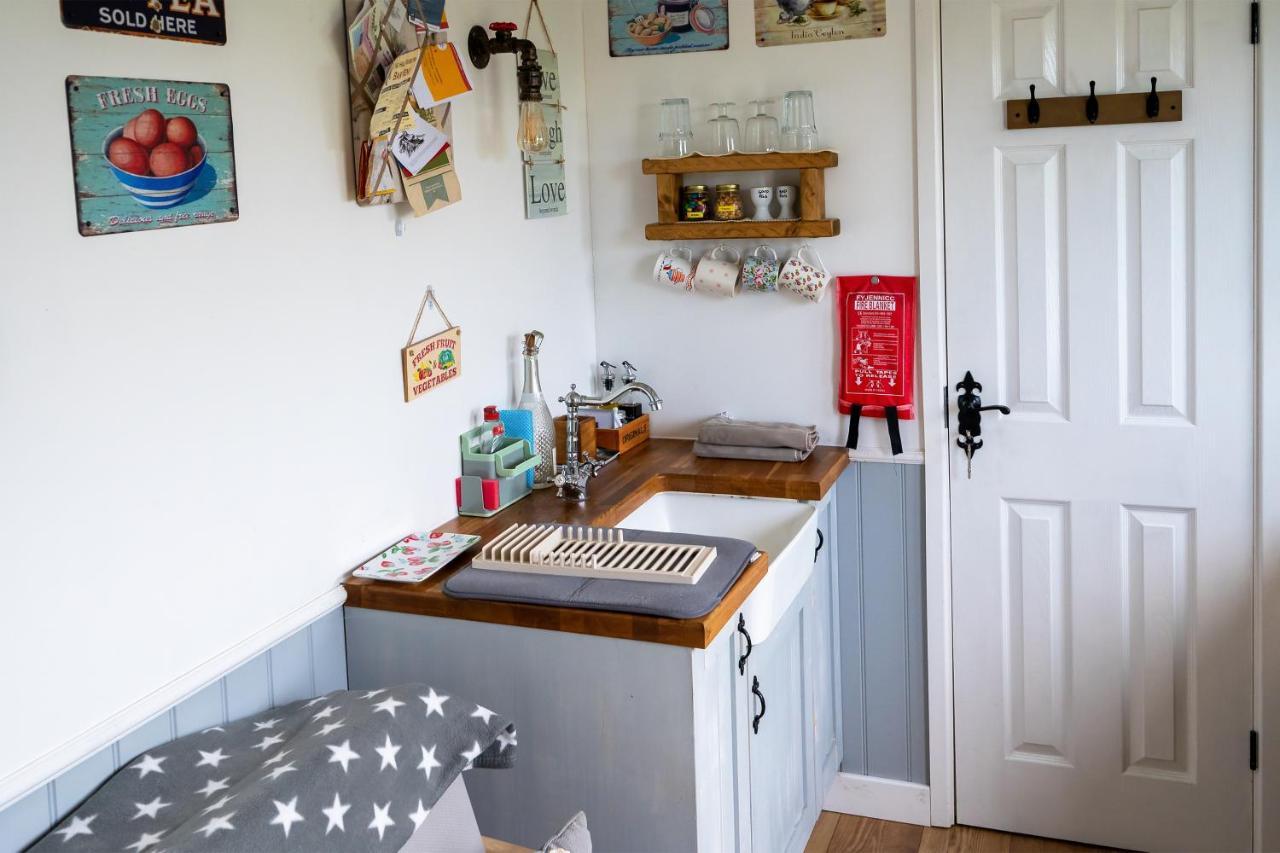Lanterns Shepherds Huts&Glamping Happisburgh Exterior foto